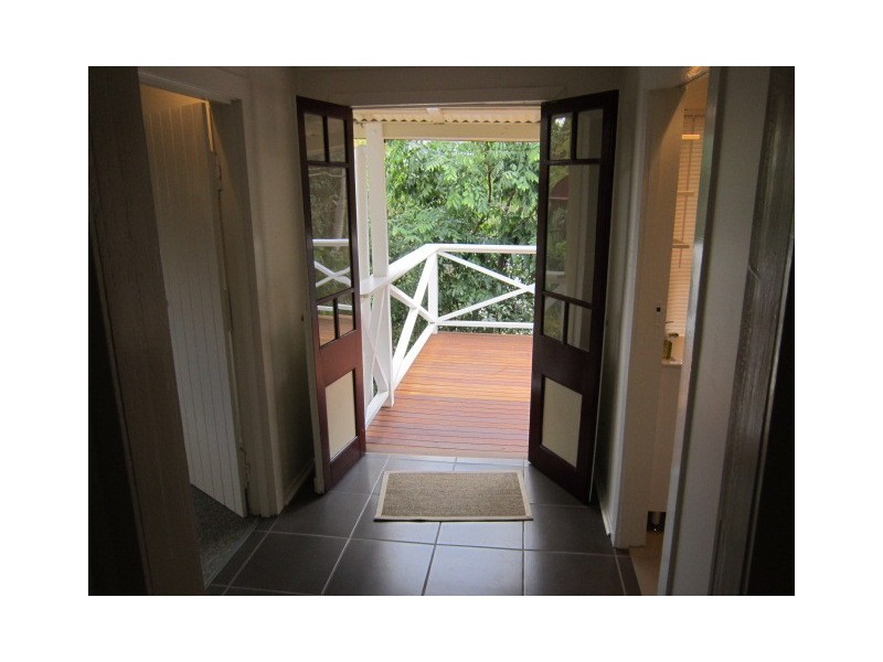 21 Stoneleigh Street, Red Hill QLD 4059