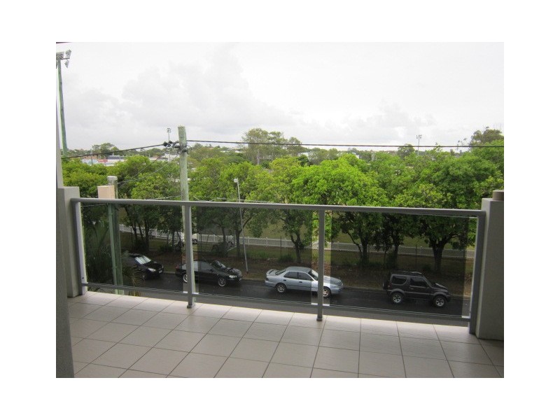 4/9 York Street, Nundah QLD 4012