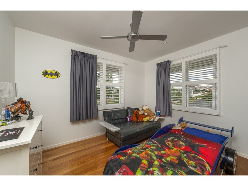 25 Kauri Road, Ashgrove QLD 4060