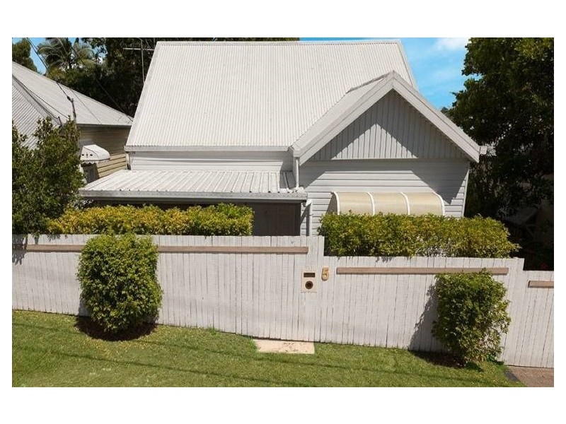 5 Broadway Street, Red Hill QLD 4059