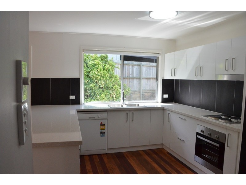 27 Almeida Street, Indooroopilly QLD 4068