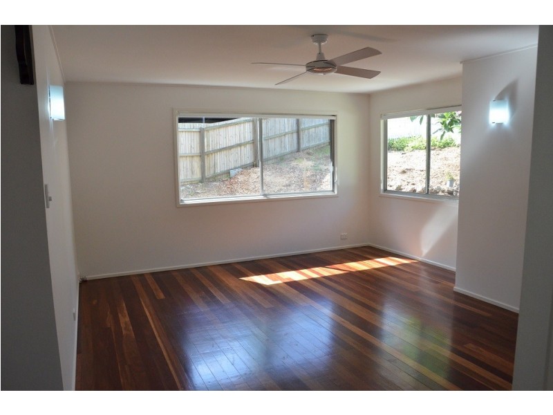 27 Almeida Street, Indooroopilly QLD 4068