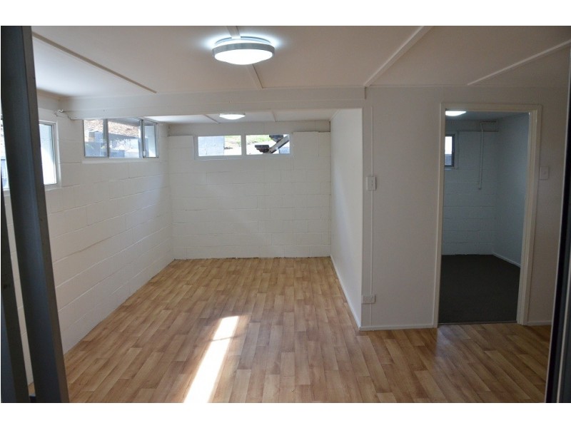 27 Almeida Street, Indooroopilly QLD 4068