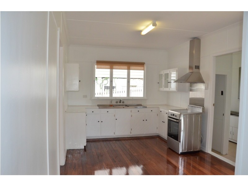 14 Woodville Place, Annerley QLD 4103