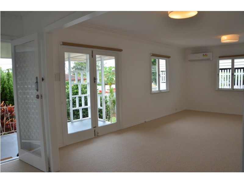 14 Woodville Place, Annerley QLD 4103