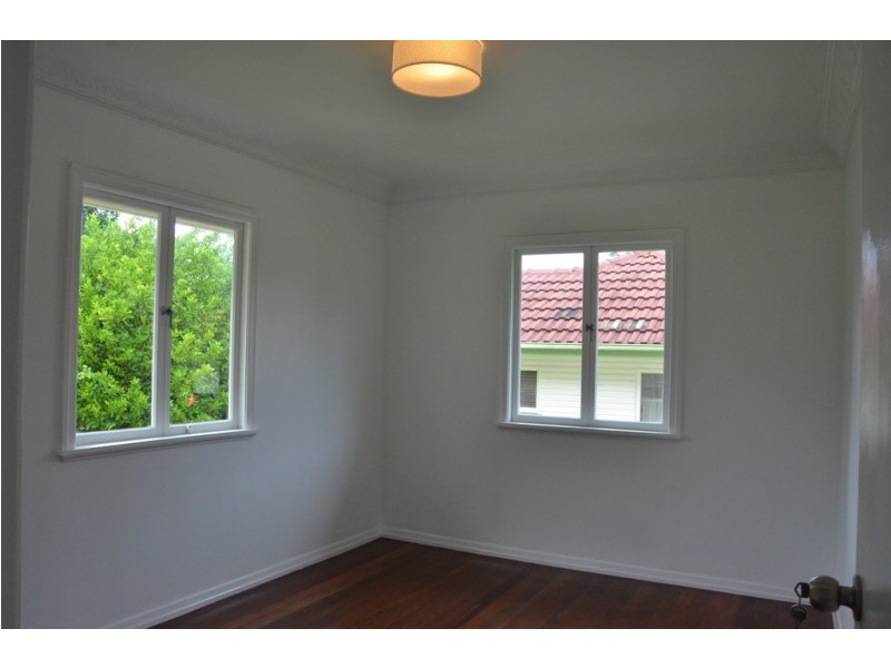 14 Woodville Place, Annerley QLD 4103