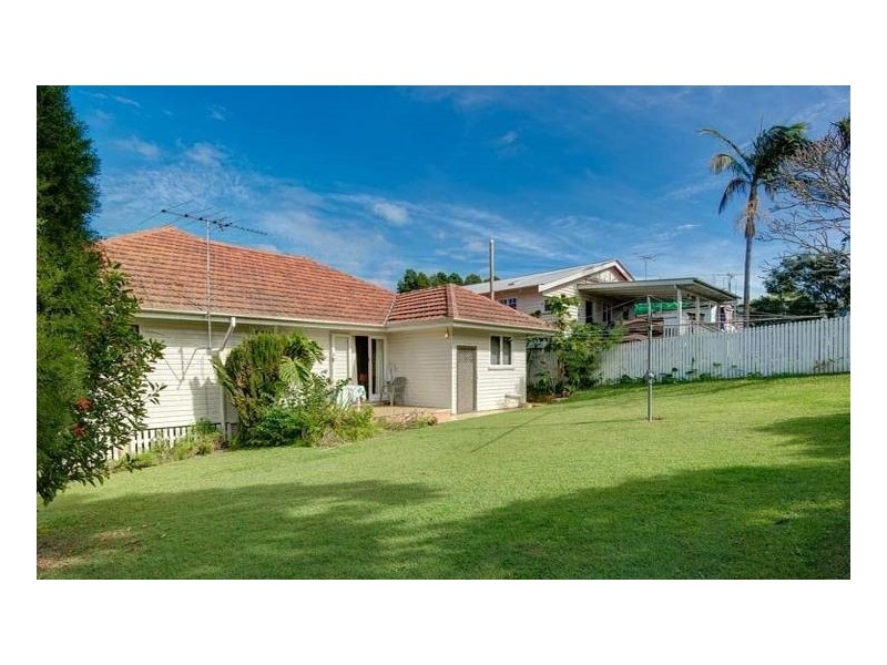 14 Woodville Place, Annerley QLD 4103