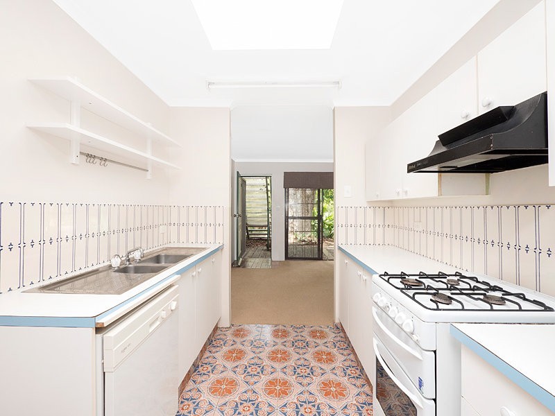 4/12 Woodstock Avenue, Taringa QLD 4068