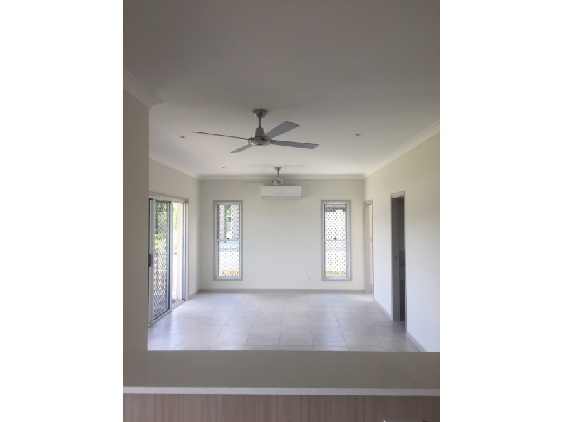 1 Kathdan Close, Upper Kedron QLD 4055