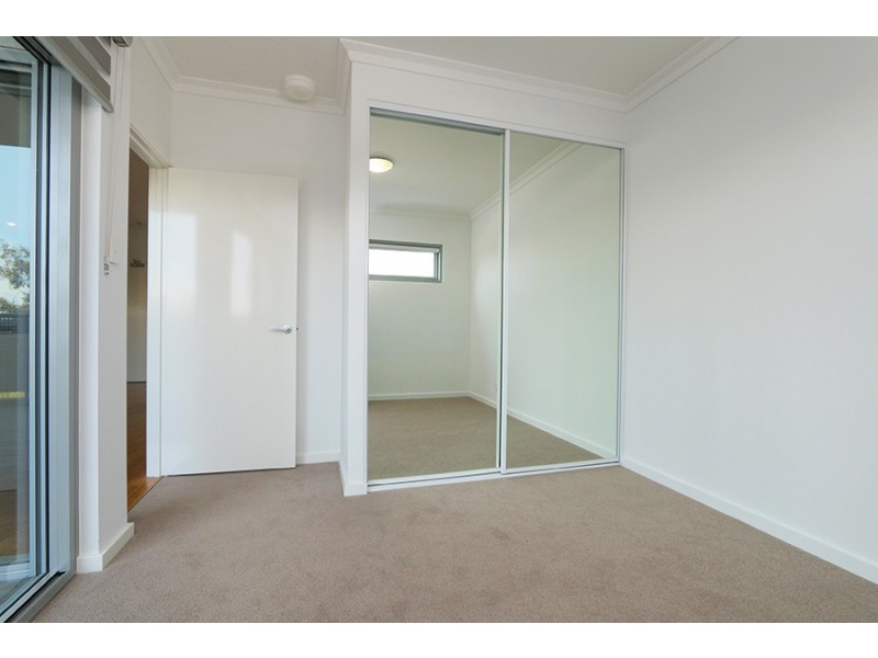 8/2 Rowe Ave, Rivervale WA 6103