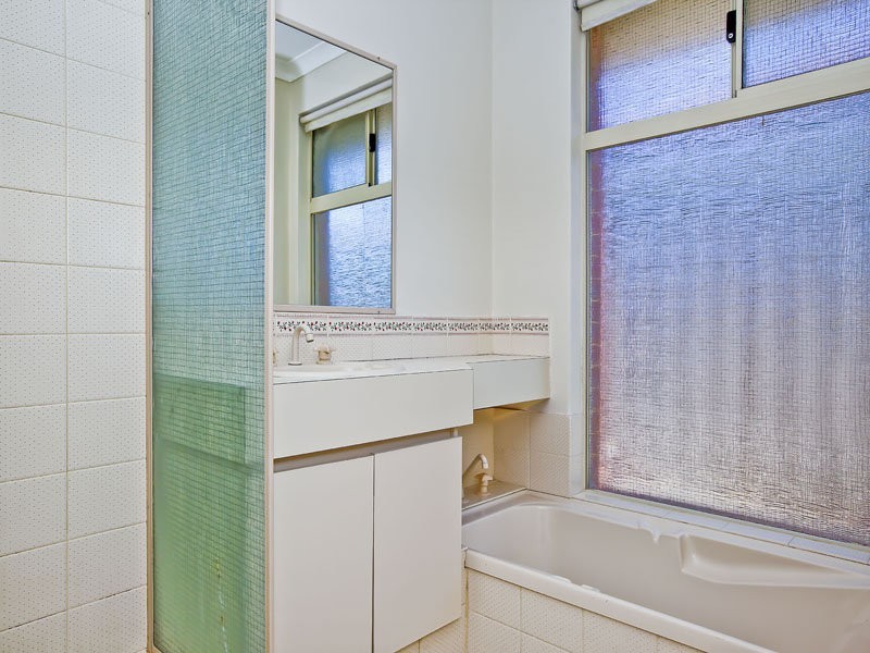 80 Mills St, Bentley WA 6102