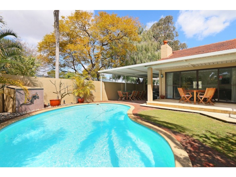 27 Tain Street, Applecross WA 6153