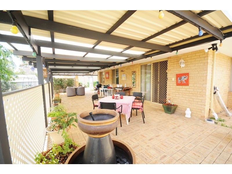 90 Natham Square, Swan View WA 6056