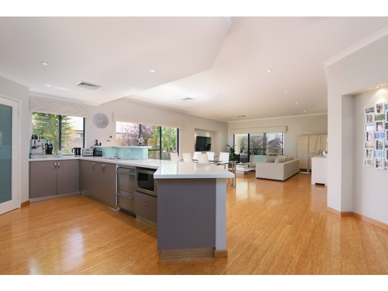 83 Wattle Mews, Hocking WA 6065