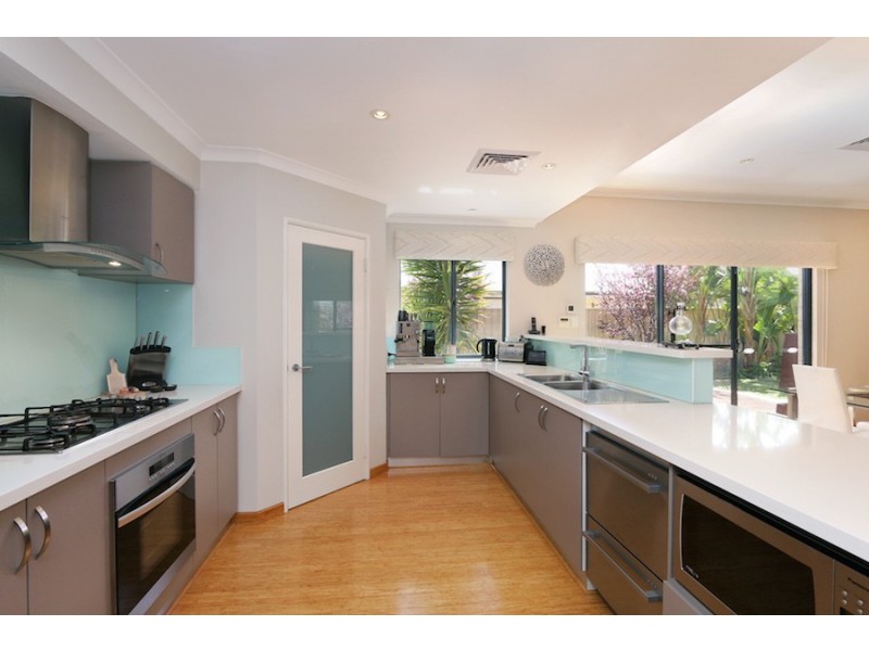 83 Wattle Mews, Hocking WA 6065