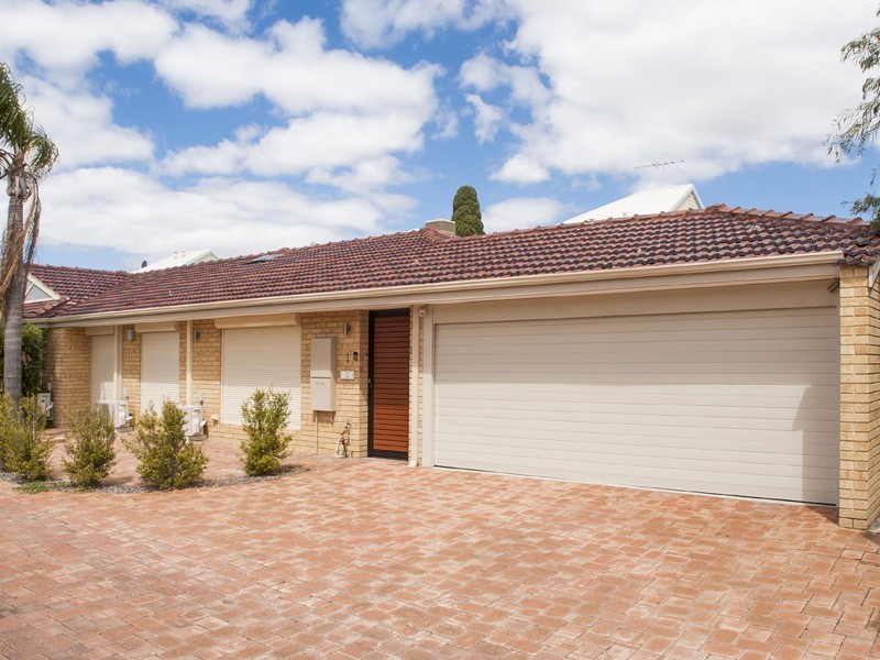 1/142 Robert Street, Como WA 6152