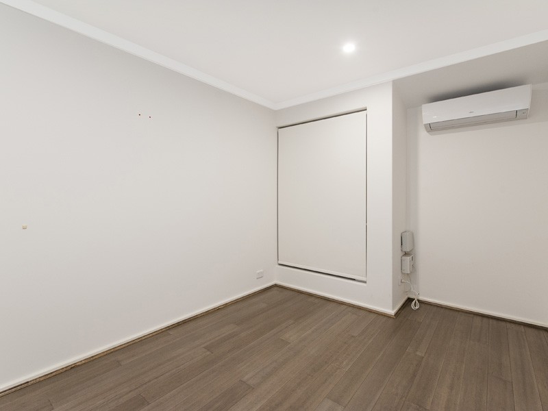 1/142 Robert Street, Como WA 6152