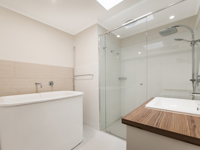 1/142 Robert Street, Como WA 6152