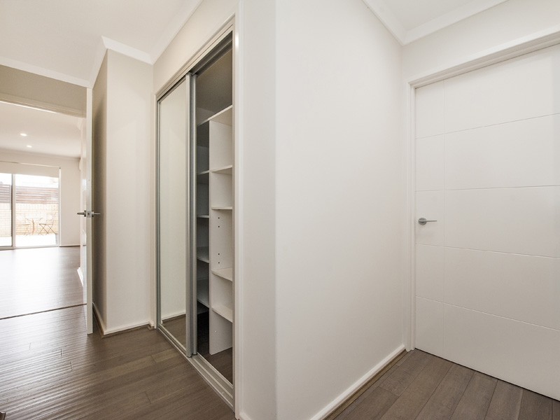 1/142 Robert Street, Como WA 6152