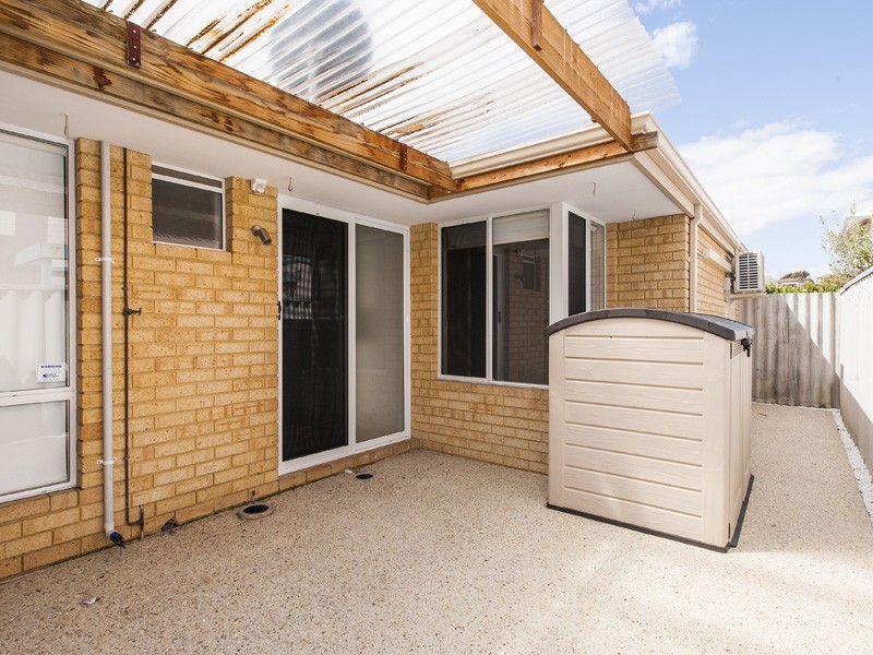 1/142 Robert Street, Como WA 6152