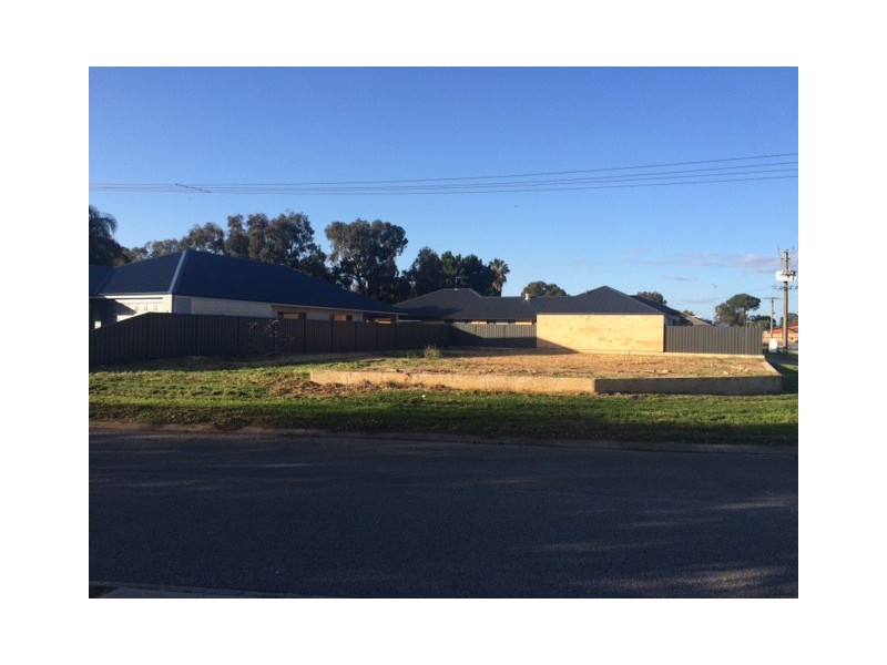 11 Cordy Place, Beckenham WA 6107