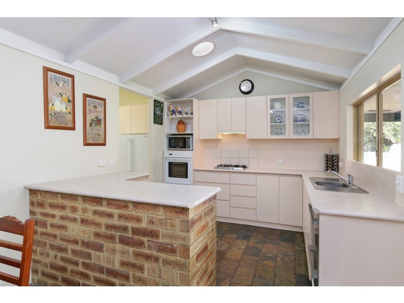 5 Harvey Close, Gosnells WA 6110