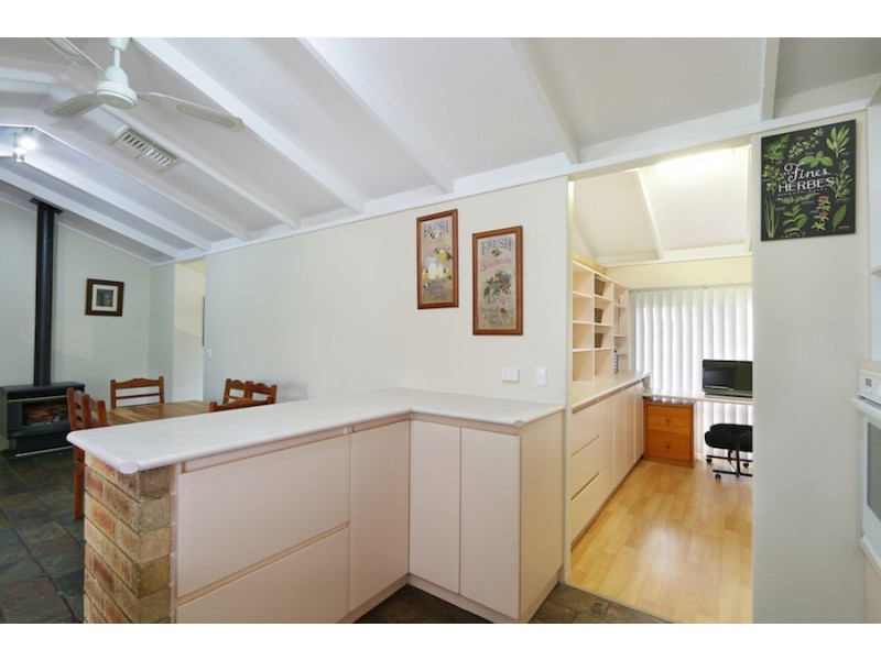 5 Harvey Close, Gosnells WA 6110