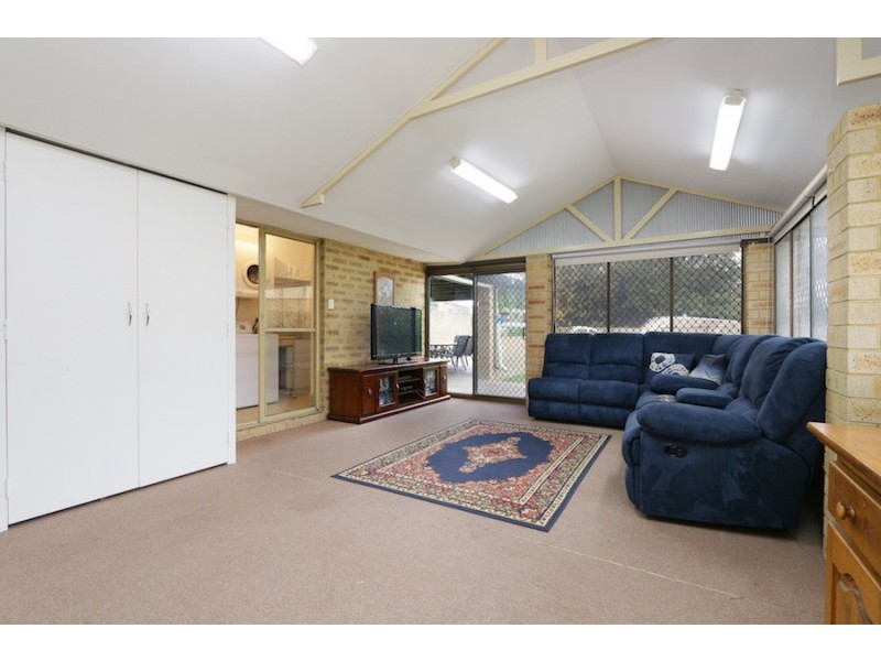 5 Harvey Close, Gosnells WA 6110