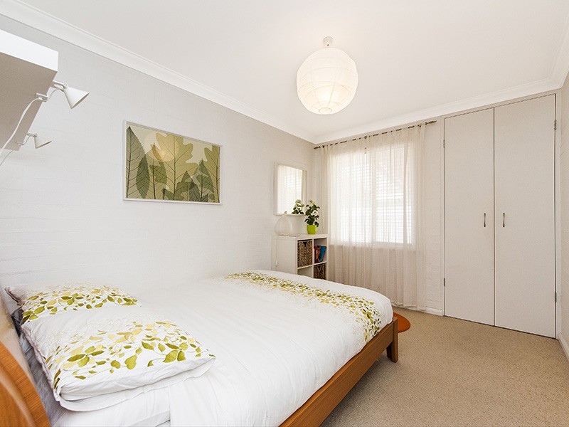 34 Bibra Drive, Bibra Lake WA 6163