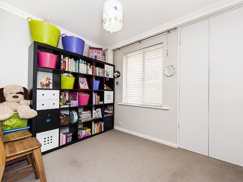 34 Bibra Drive, Bibra Lake WA 6163