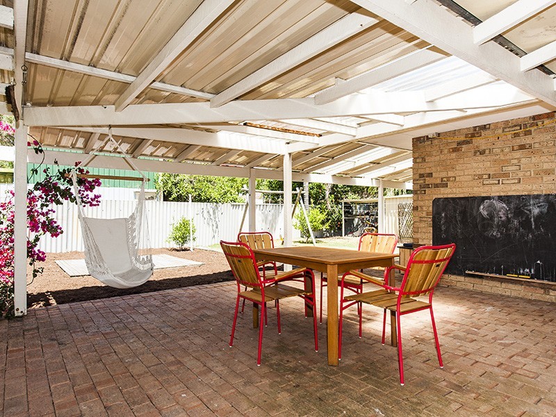 34 Bibra Drive, Bibra Lake WA 6163