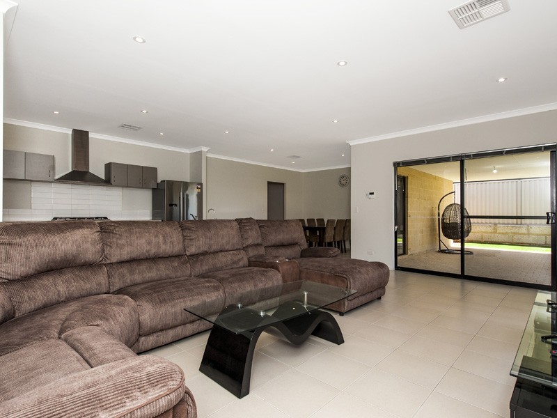 42 Verbania Loop, Beeliar WA 6164