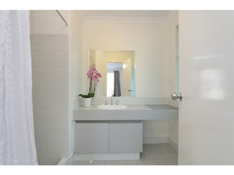 12 Devitt Grove, Parmelia WA 6167