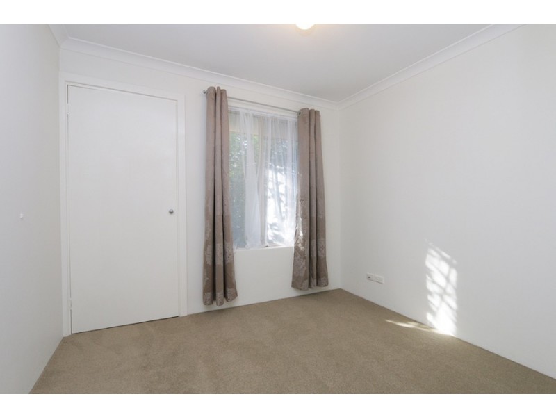 12 Devitt Grove, Parmelia WA 6167