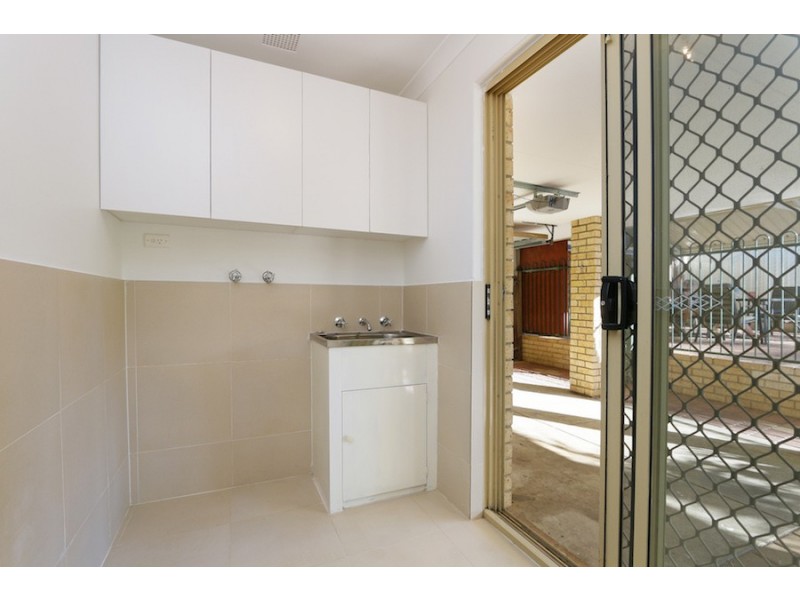 12 Devitt Grove, Parmelia WA 6167