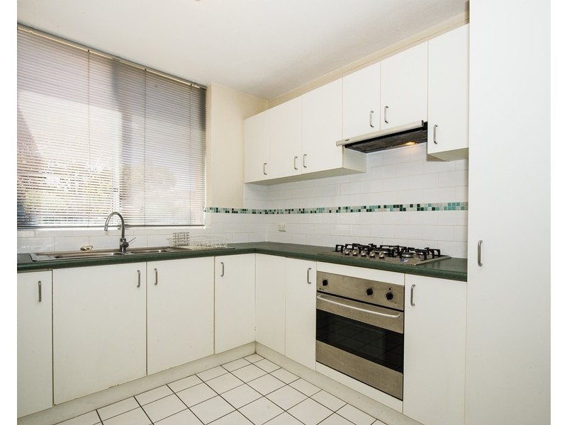 4/24 Melinga Court, Karawara WA 6152