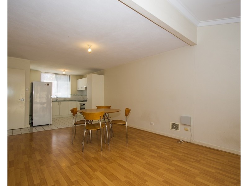 4/24 Melinga Court, Karawara WA 6152