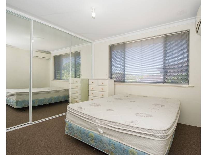 4/24 Melinga Court, Karawara WA 6152