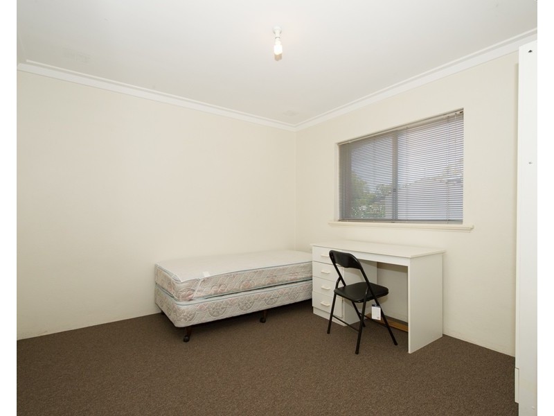 4/24 Melinga Court, Karawara WA 6152