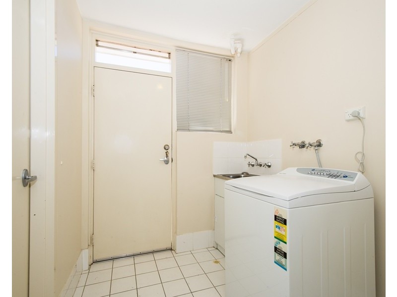 4/24 Melinga Court, Karawara WA 6152