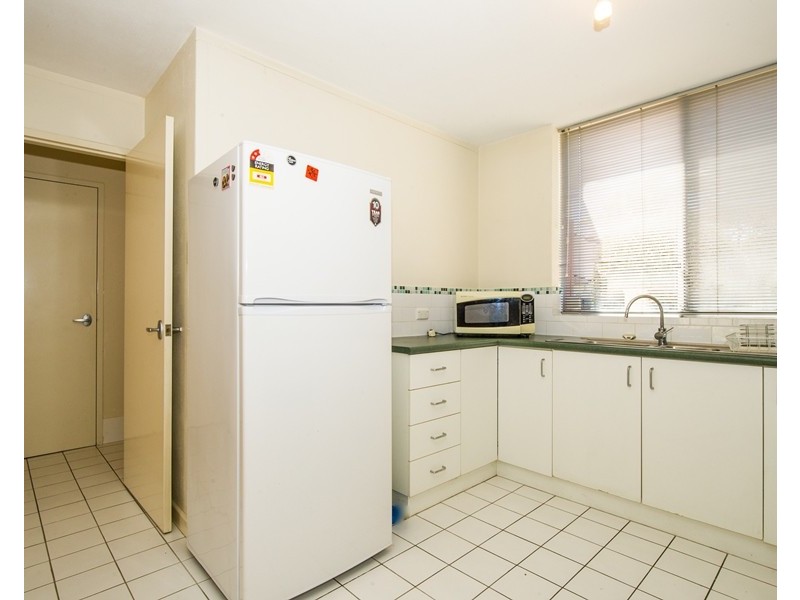 4/24 Melinga Court, Karawara WA 6152