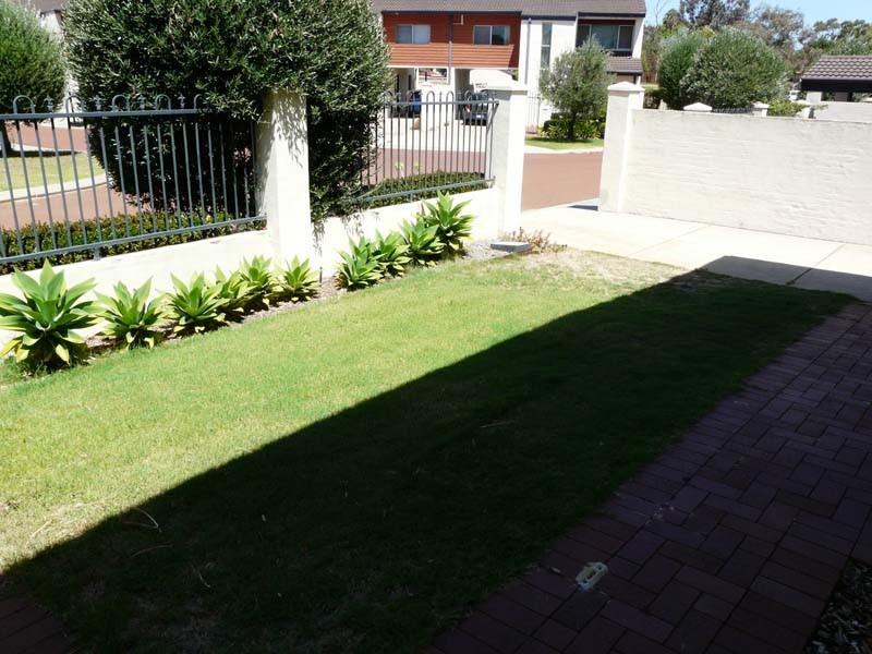 4/24 Melinga Court, Karawara WA 6152