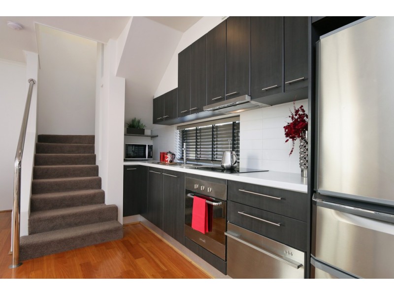 7/29 Rawlins Street, Glendalough WA 6016