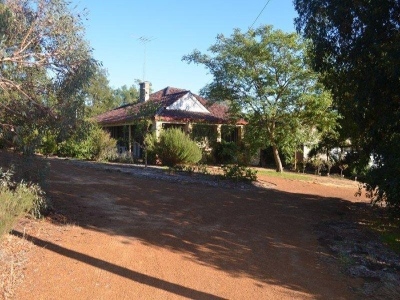 36 Hart Drive, Chittering WA 6084