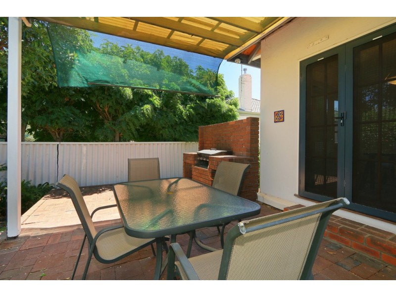 20 Edgecumbe Street, Como WA 6152