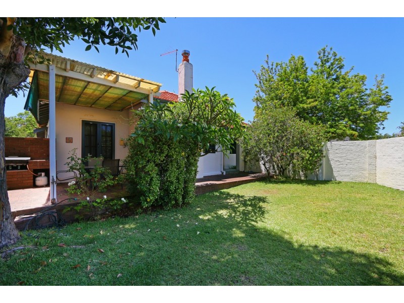 20 Edgecumbe Street, Como WA 6152