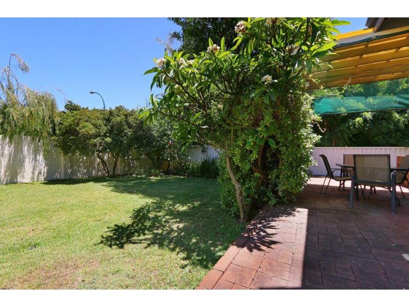 20 Edgecumbe Street, Como WA 6152