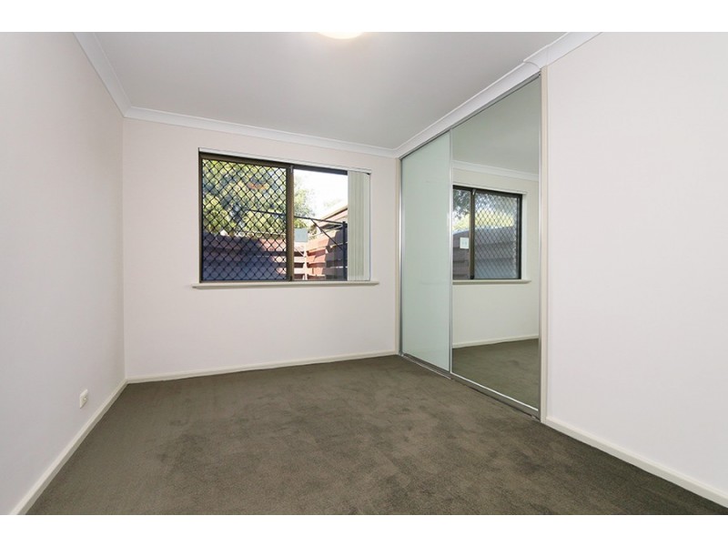 4/80 Edgecumbe St, Como WA 6152