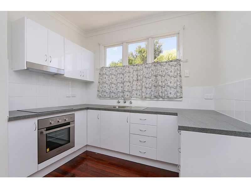 20 Hargreaves Rd, Coolbellup WA 6163