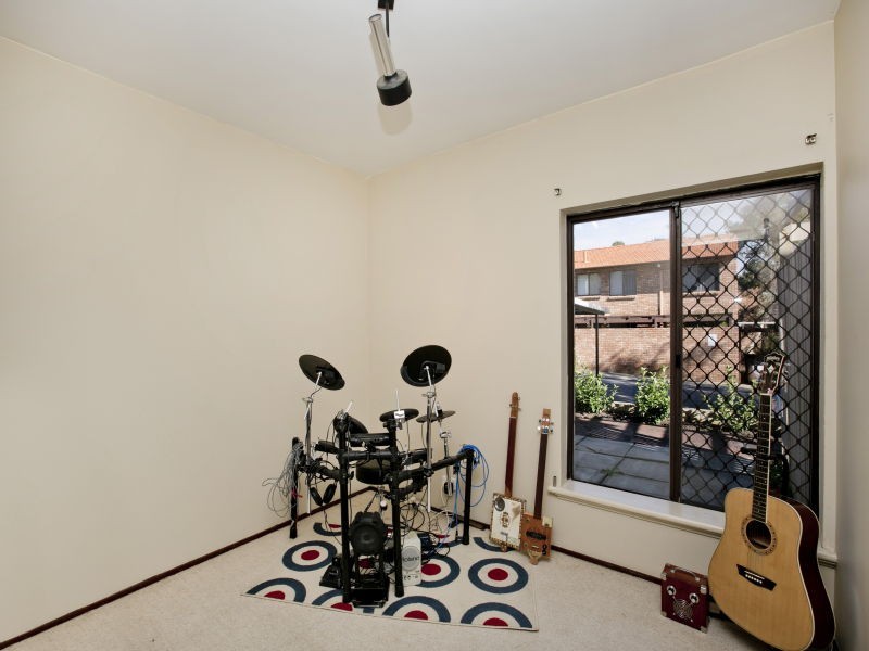 16/79 Clydesdale Street, Como WA 6152